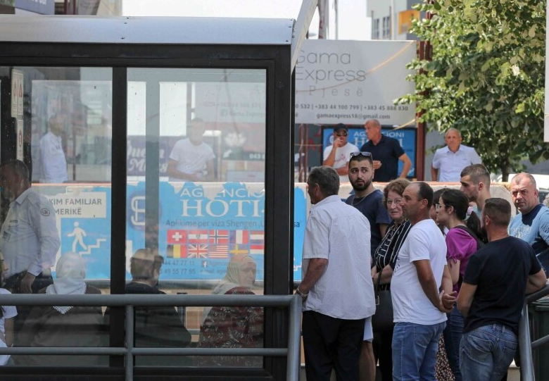 shorti-i-fatit:-kosovaret-enderrojne-per-viza-pune-ne-gjermani