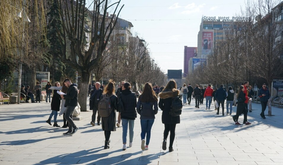 “jemi-edhe-me-keq”-–-mbi-gjysma-e-familjeve-ne-kosove-s’i-perballojne-shpenzimet-e-papritura