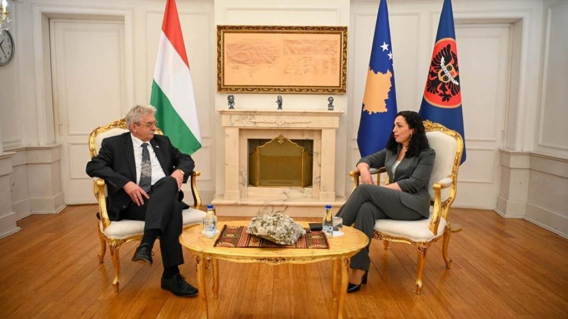 osmani-pranoi-letrat-kredenciale-nga-ambasadori-i-ri-i-hungarise,-kerkon-qe-serbia-te-mbahet-pergjegjese-per-sulmin-terrorist