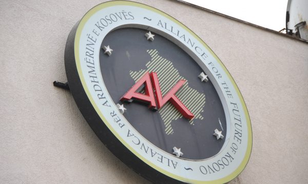 aak-therret-konference-per-media
