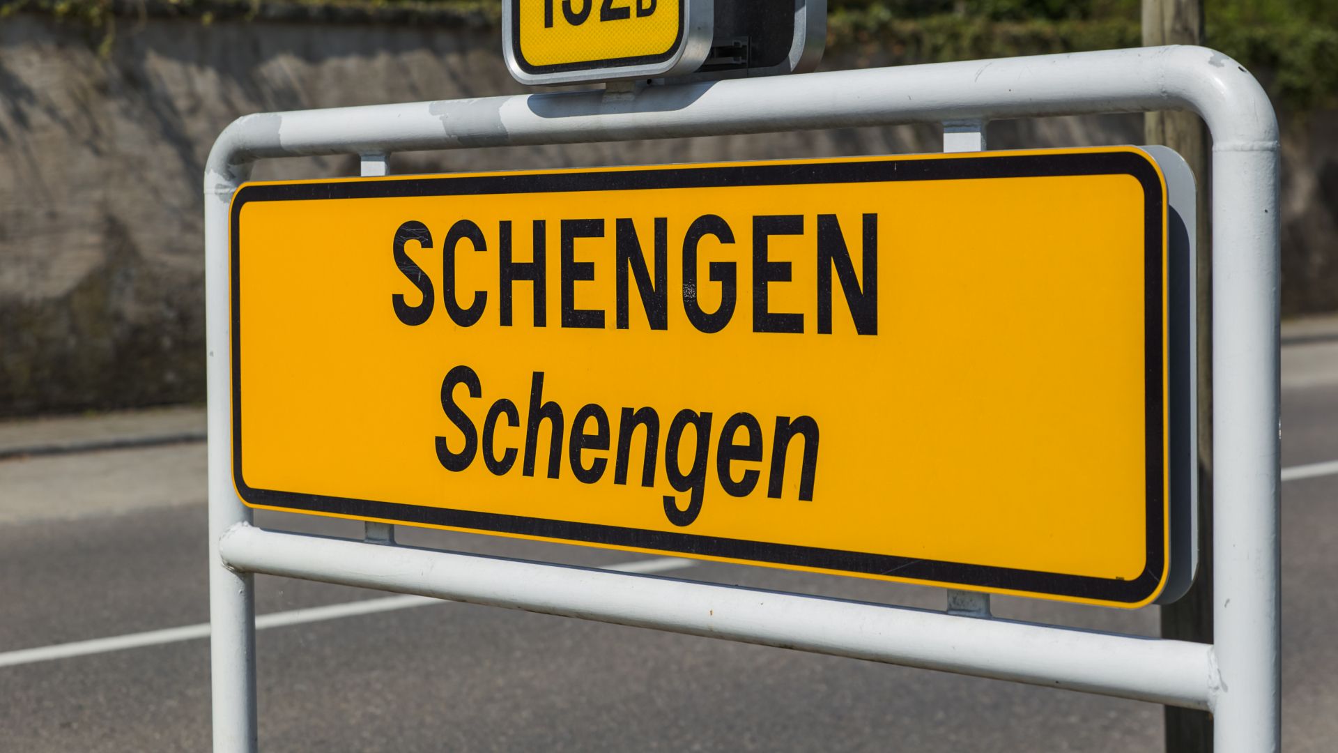 Disa shtete të zonës Schengen po forcojnë kontrollet kufitare
