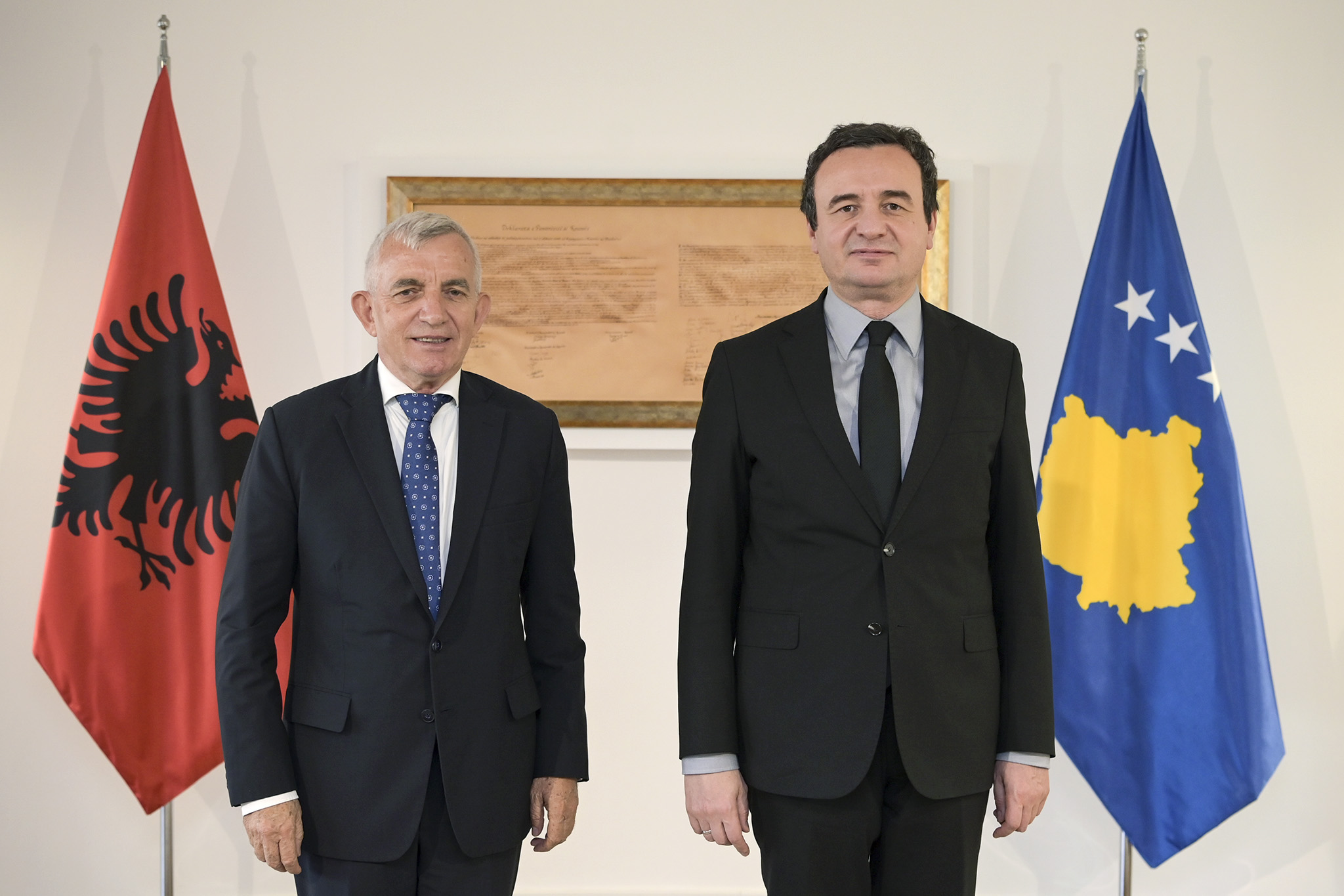 kurti-me-minxhozin,-e-falenderon-per-punen,-angazhimin-dhe-bashkepunimin-gjate-mandatit-te-tij