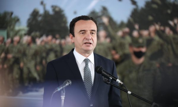 kurti-udheton-drejt-greqise