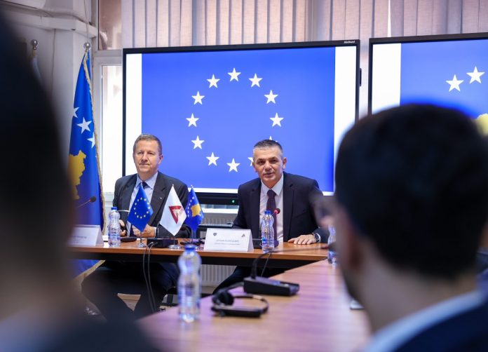 szunyog-viziton-akademine-e-kosoves-per-drejtesi