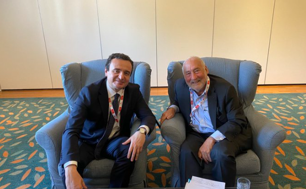 Kurti takon ekonomistin Stiglitz, biseduan për ngjarjet e ndryshme gjeopolitike në mbarë botën