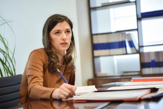 haxhiu:-reformat-ne-drejtesi-behen-per-qytetaret-e-kosoves
