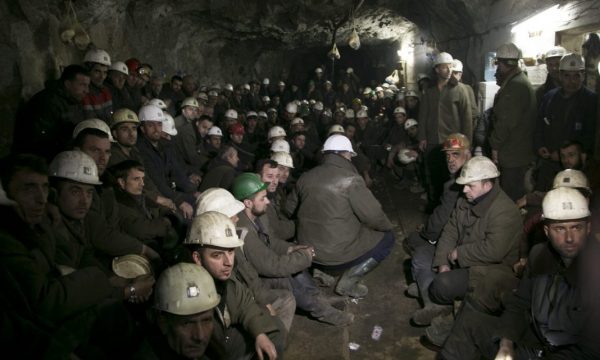 te-gjithe-minatoret-ne-stanterg-vazhdojne-greven,-refuzojne-te-hane-dhe-te-pine