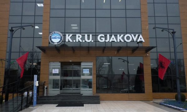 kru-“gjakova”-ka-nje-kerkese-rreth-pagesave-qe-behen-permes-bankes