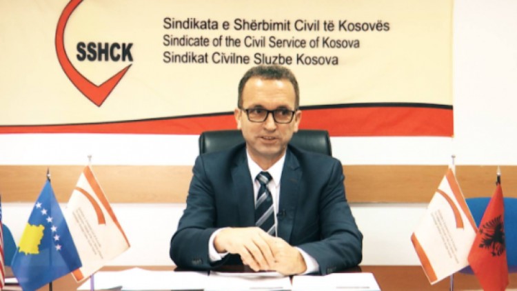 zymberi:-deputetet-e-vv-se-e-bene-nje-tradhti-me-largimin-nga-seanca-per-koeficientin,-po-ikin-nga-pergjegjesia