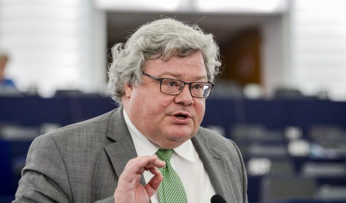 Eurodeputeti gjerman me kritika të ashpëra për Borrellin: E vetmja pengesë, e cila Borrell përmend është Asociacioni