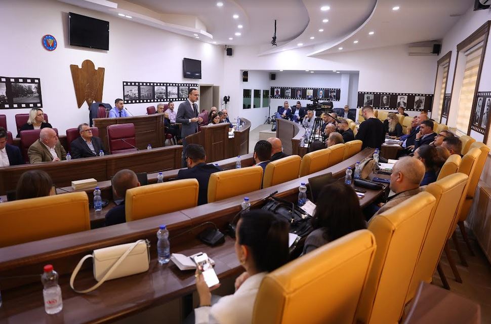 Kuvendarët e Gjilanit miratuan në një seancë të jashtëzakonshme buxhetin për vitin 2024