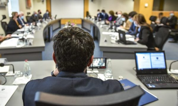 mblidhet-qeveria,-diskutohet-per-buxhetin-e-vitit-2024