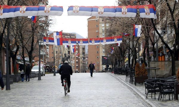 rriten-kerkesat-per-pasaporte-te-kosoves-nga-serbet-e-veriut