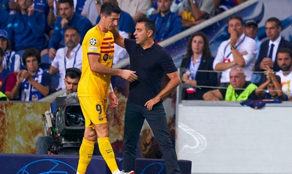Trajneri i Barcelonës vajton mungesën e Lewandowskit