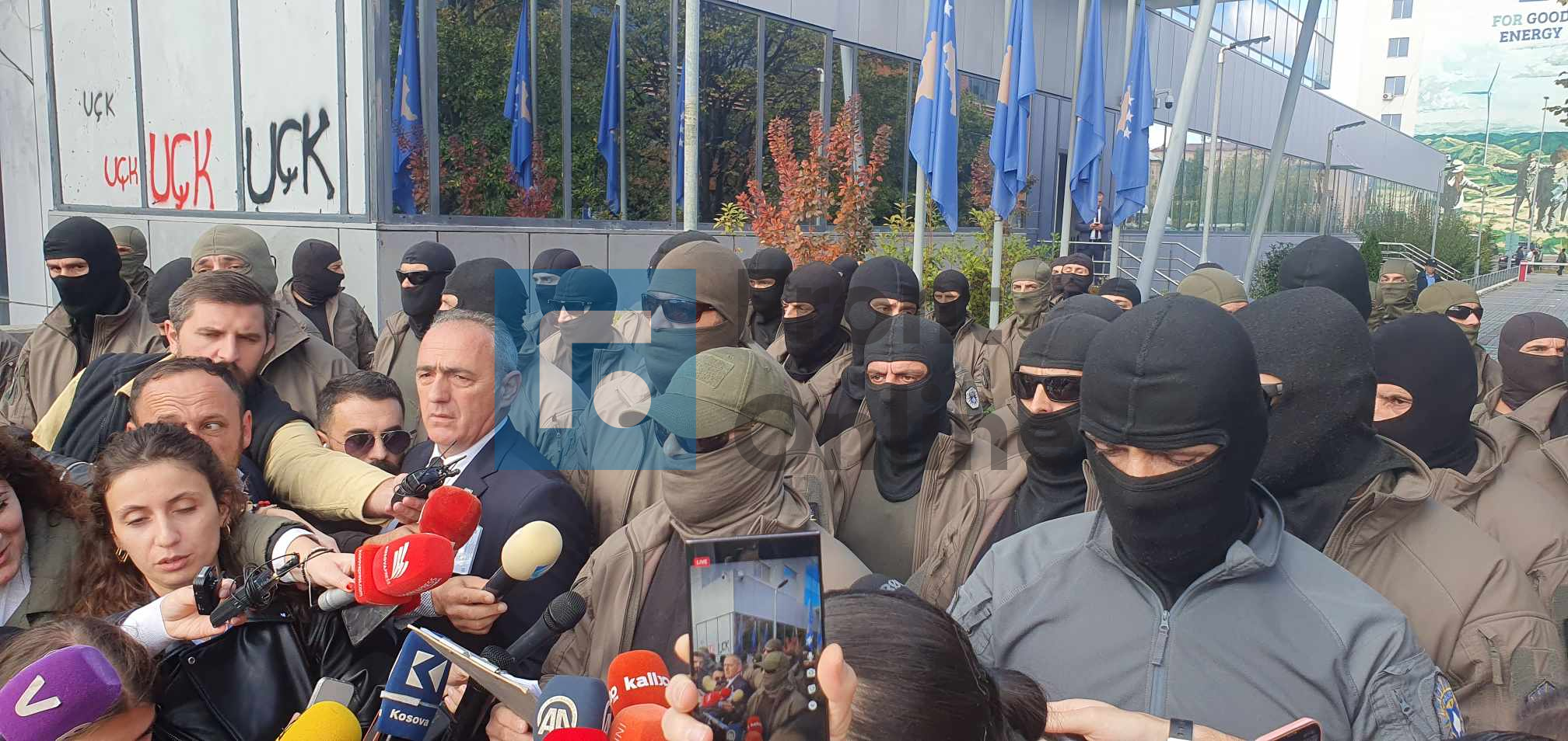 fit-–-qeverise:-rishikoni-vendimin-per-shtesat,-te-jene-sa-50-%-shi-i-pages-baze