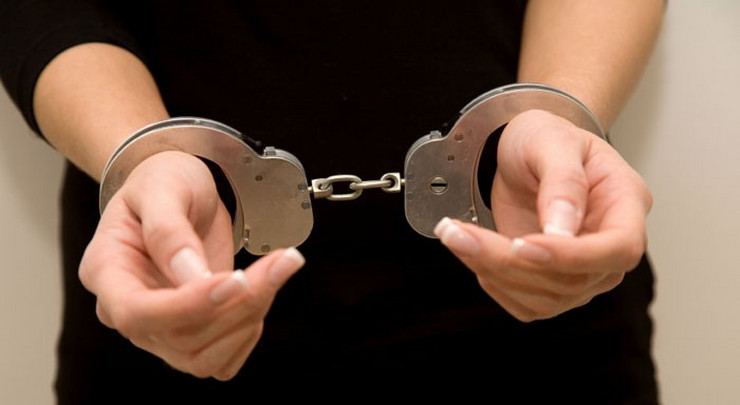 i-ka-shitur-armet-per-te-cilat-kishte-leje,-arrestohet-i-dyshuari-ne-decan