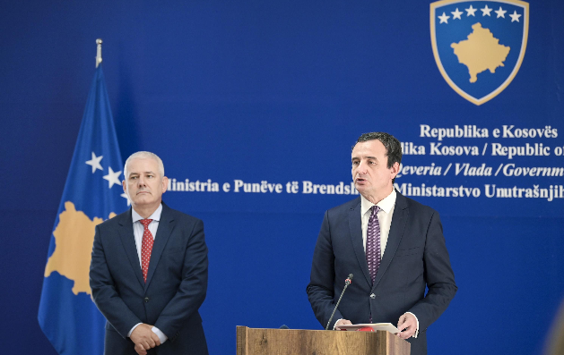 deklaratat-e-kurtit-dhe-svecles-per-pagat-e-njesise-elitare-te-policise-ngjallin-reagime-te-ashpra