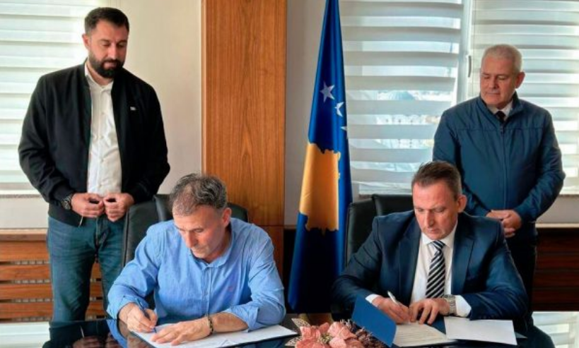 me-dy-ministrat-prane,-lulzim-hetemi-nenshkruan-nje-vendim-te-ri-ne-leposaviq