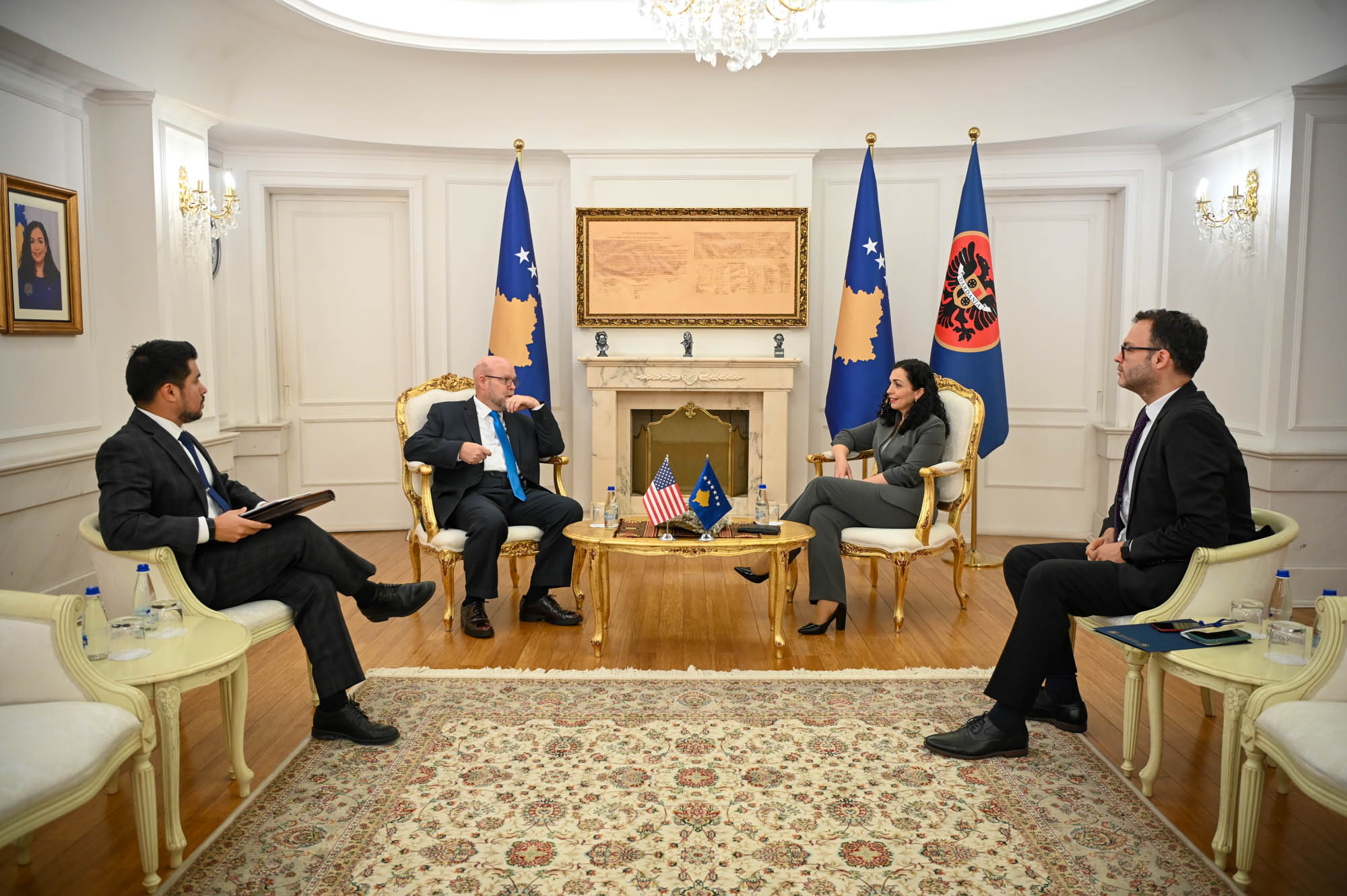 osmani-takon-ambasadorin-hovenier:-draft-statuti-i-asociacionit,-duhet-te-shqyrtohet-nga-gjykata-kushtetuese