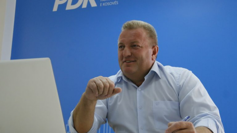 berisha-i-pdk-se:-qeveria-kurti-ta-coje-mandatin-deri-ne-fund,-te-zhvishet-komplet-nga-mashtrimi