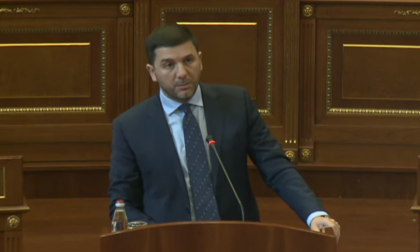 krasniqi-i-reagon-kurtit-per-deklaratat-rreth-marreveshjes-me-nato-n-per-shkuarjen-e-fsk-se-ne-veri