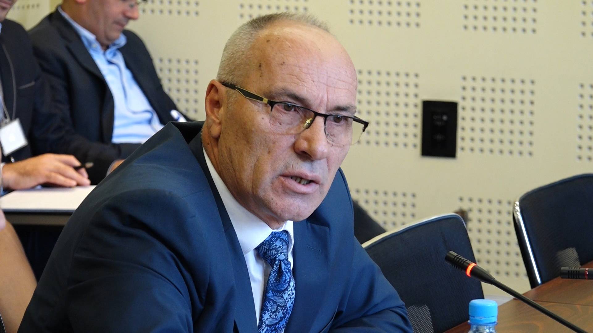 nitaj-per-kurtin:-eshte-ne-hall-te-madh,-shpresat-i-ka-te-vuciqi-mos-po-i-bie-pishman-per-marreveshje