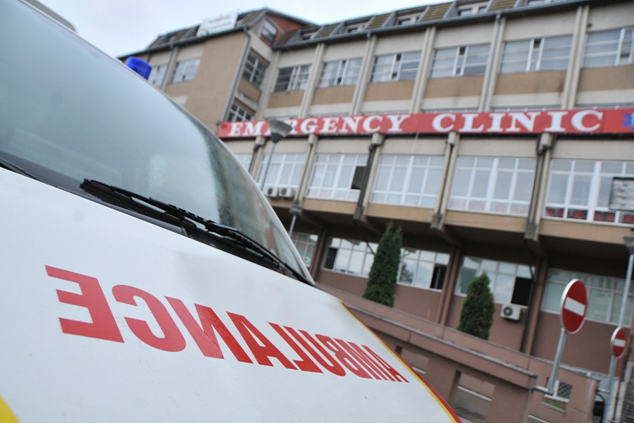 njeri-nga-te-lenduarit-ne-aksidentin-ne-rrugen-prishtine-ferizaj-ne-gjendje-te-rende