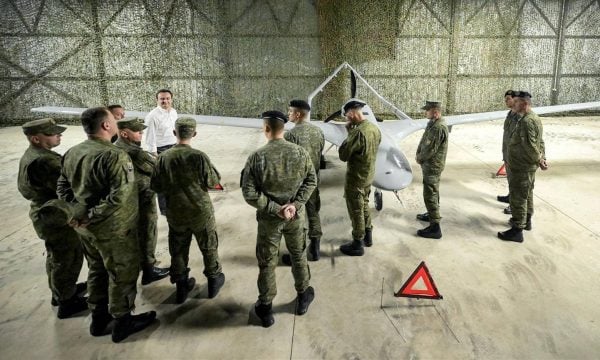 maqedonci-premton-rritje-te-bashkepunimit-me-kompanine-turke-te-droneve