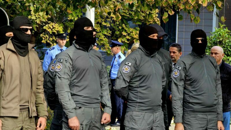 pezullohet-protesta-e-njesive-speciale