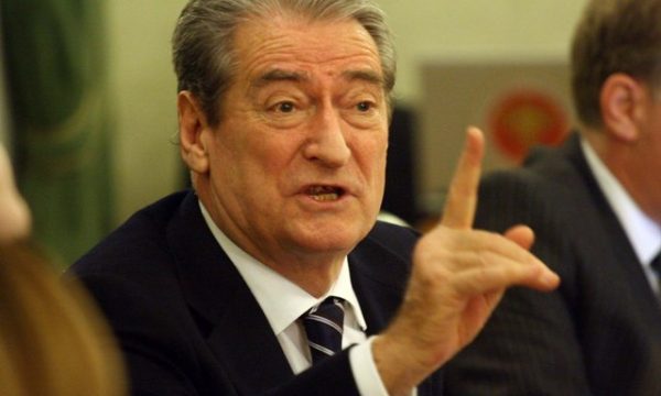 berisha-akuzon-ramen:-ka-qasje-te-gabuar-per-dialogun-kosove-serbi