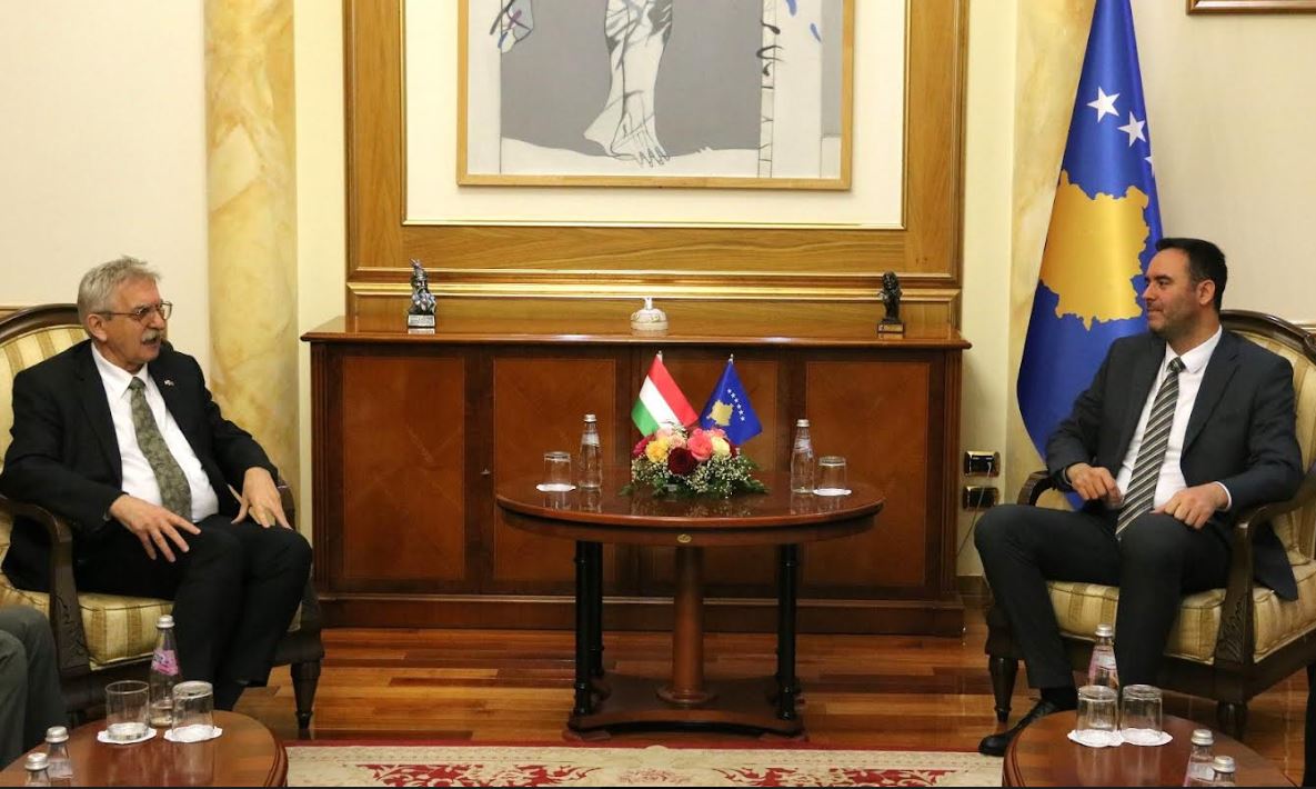 Hungaria e konfirmon angazhimin në mbështetjen e aspiratave euroatlantike të Kosovës