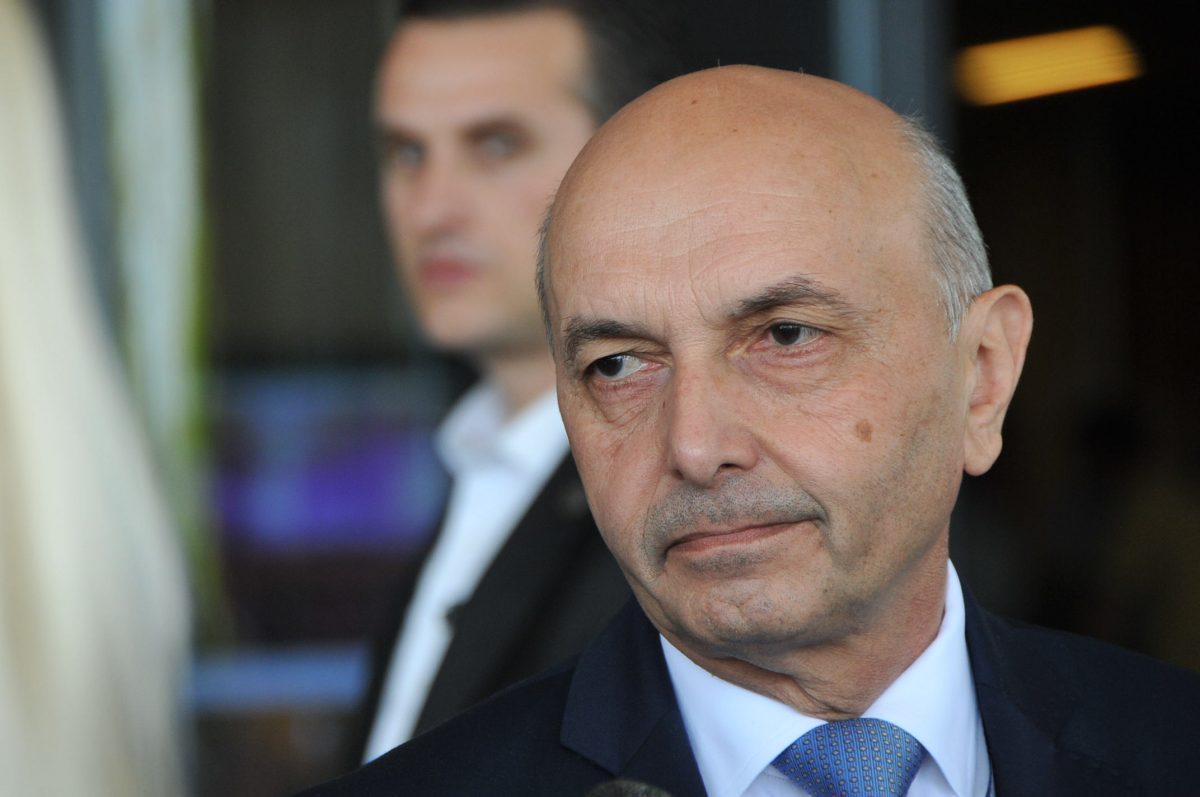 mustafa:-s’i-besoje-ldk-e-as-hazirit-qe-s’e-kane-pa-draftin-e-asociacionit,-cdo-plotesim-te-dergohet-ne-kushtetuese