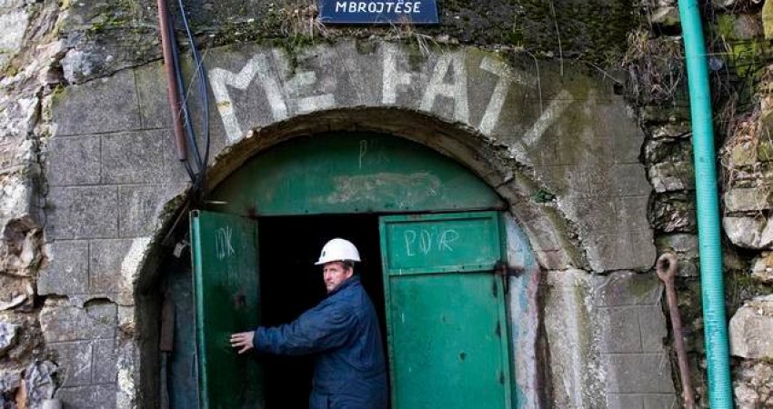 punetoret-e-“trepces”-nuk-i-kane-marre-pagat-e-plota-–-januzi:-ende-jemi-te-suspenduar