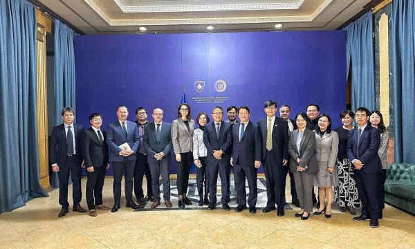 deputetet-e-ldk-se-presin-nje-delegacion-te-larte-nga-tajvani,-hoti-tregon-per-cka-folen