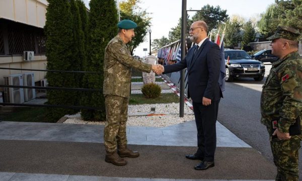 ambasadori-malaj:-ne-vitin-2024,-shqiperia-do-te-rrise-prezencen-e-kfor-it-ne-kosove