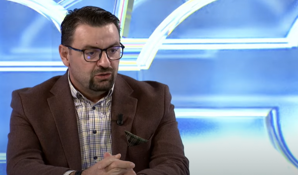 “serbise-nuk-i-konvenon-asociacioni,-i-kushton-nje-miliard-euro”