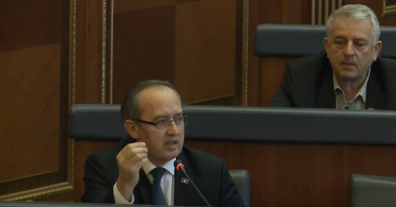 hoti-kritikon-projekt-buxhetin-e-vitit-2024:-ka-renie-te-investimeve-kapitale-e-rritje-pasive-te-subvencioneve