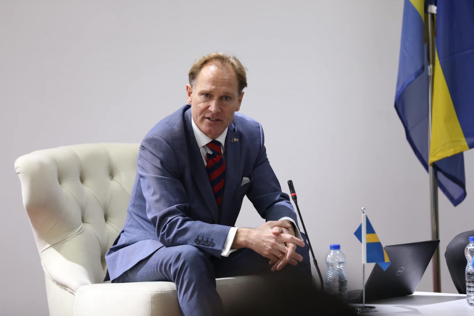 ambasadori-suedez-ne-kosove:-marreveshja-jo-domosdoshmerisht-duhet-nenshkruar