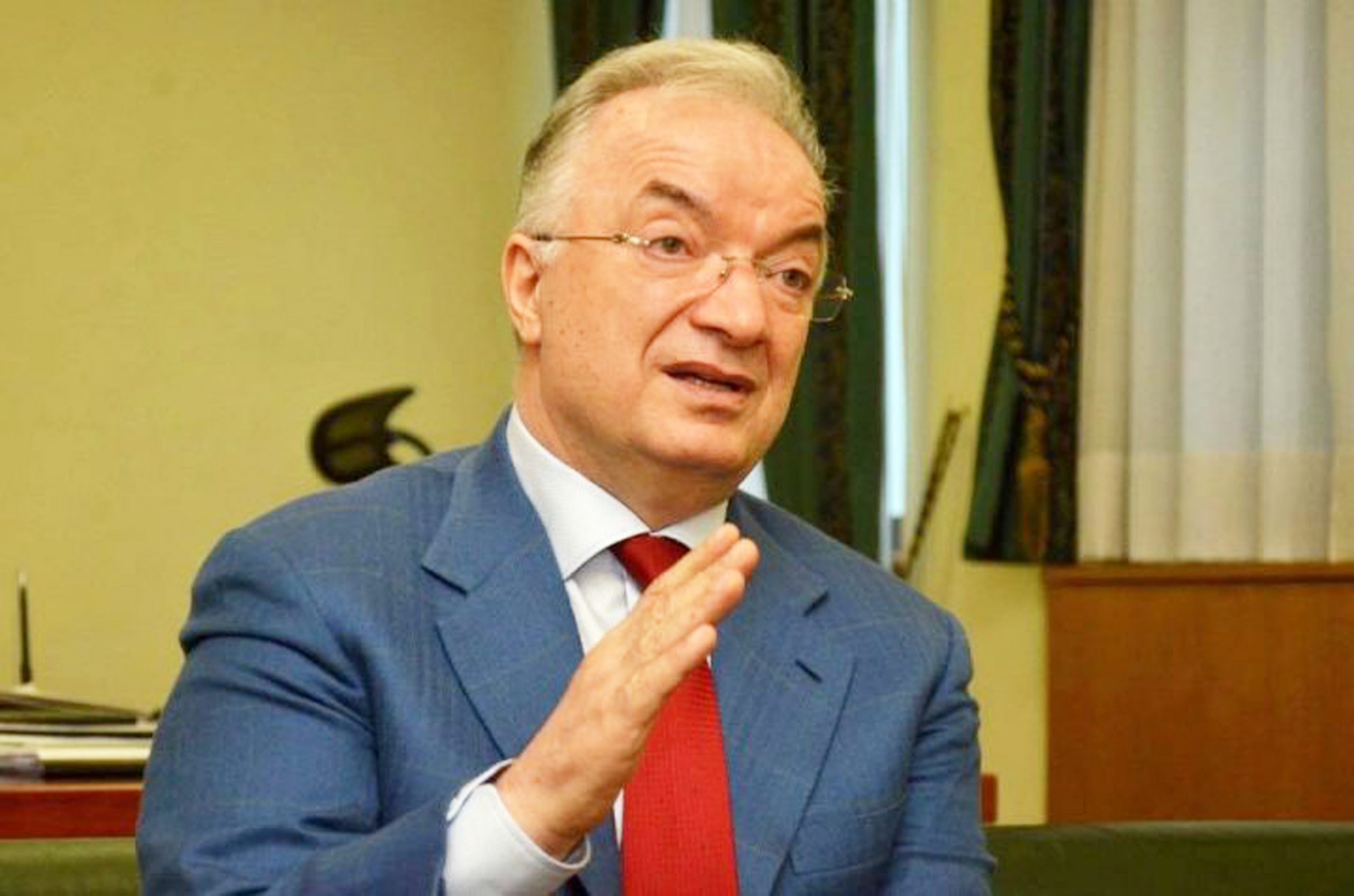 haliti:-radoiciq-permes-nje-sms-i-ka-kercenuar-me-vrasjen-e-politikaneve,-nese-i-preken-pronat-qe-i-ka-ne-veri
