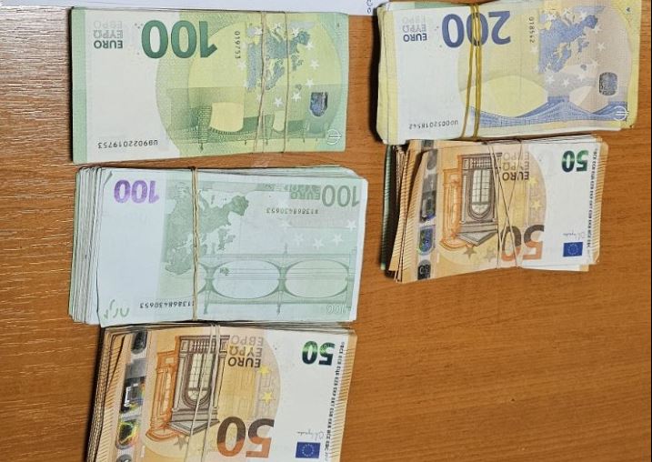 dogana-sekuestron-ne-vermice-mbi-35-mije-euro-te-padeklaruara