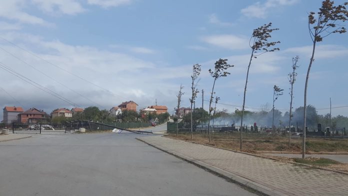 Erërat e fuqishme dëmtuan e lanë në terr qytetarët e Istogut