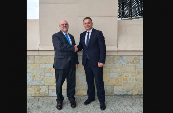 ambasadori-zemaj-takohet-me-ambasadorin-hovenier