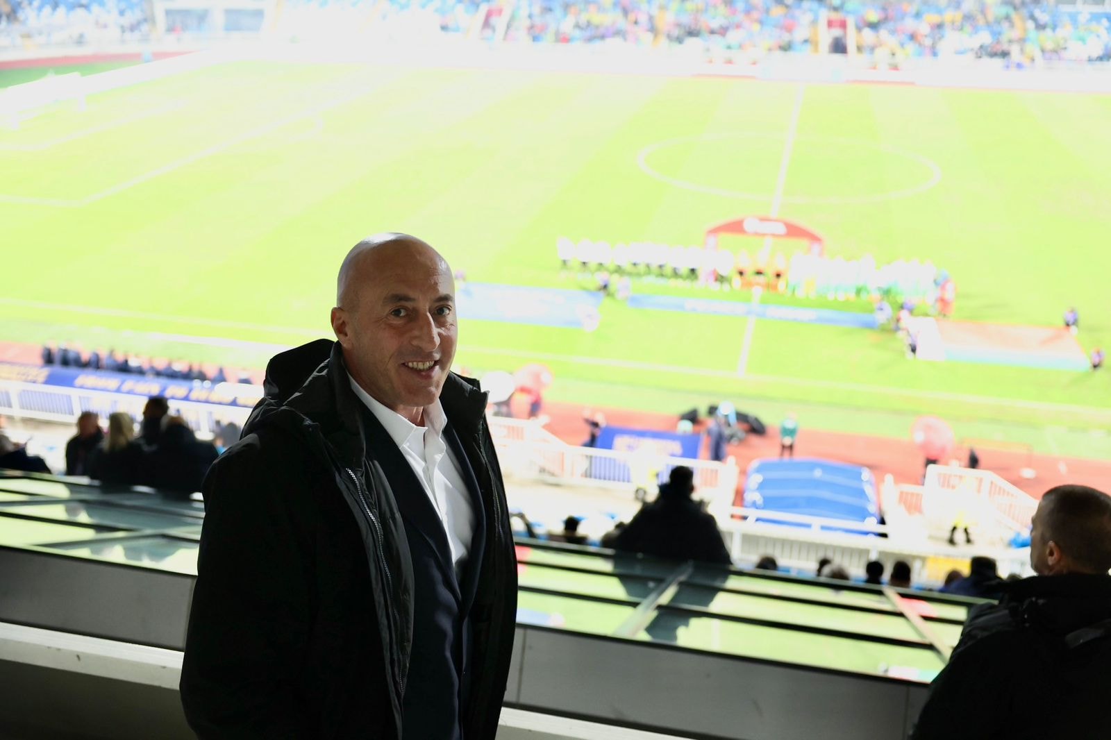 haradinaj-nga-stadiumi:-sonte-si-dhe-cdohere-tjeter-ne-mbeshtetje-te-djelmoshave-tane