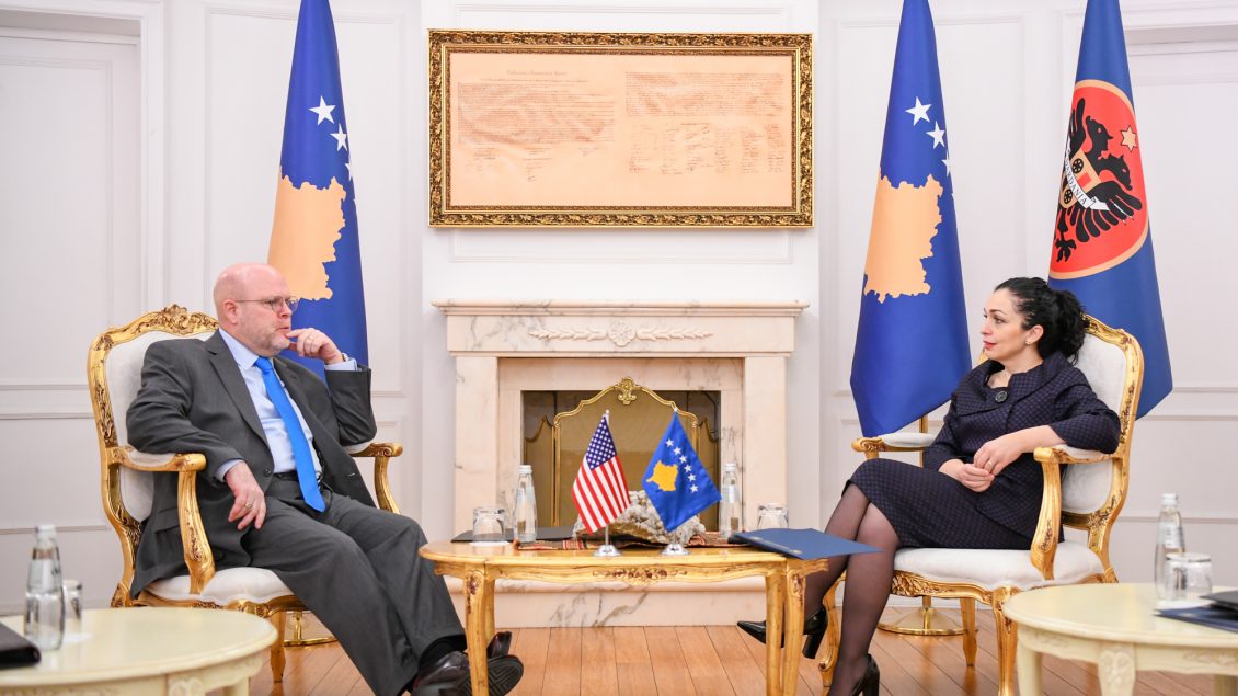 osmani-pret-ne-takim-ambasadorin-hovenier-–-teme-diskutimi-zhvillimet-e-fundit-ne-vend