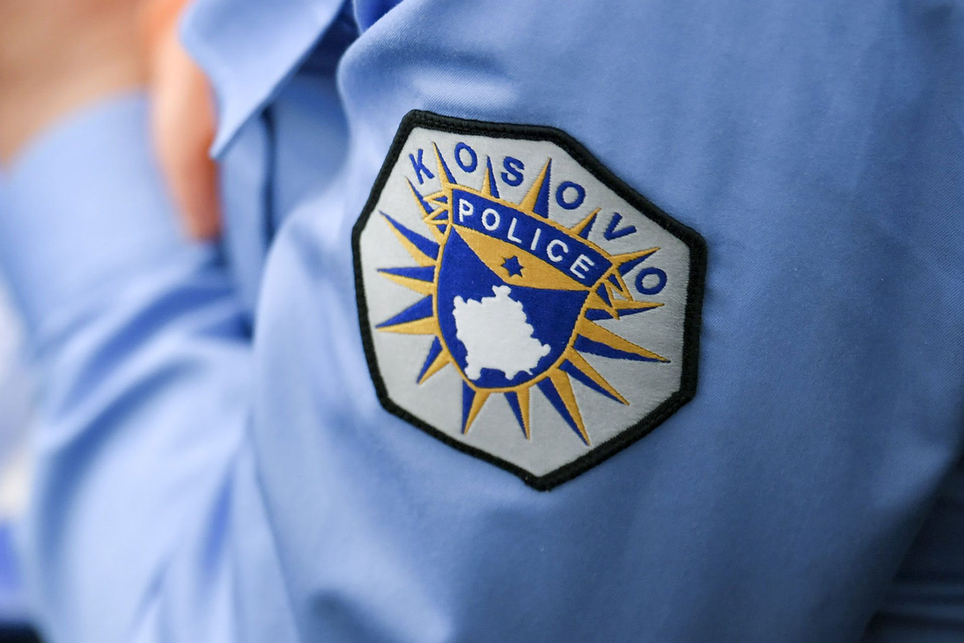 policia:-zyrtari-policor-i-plagosur-nga-grabitja-ne-suhareke-eshte-jashte-rrezikut-per-jete