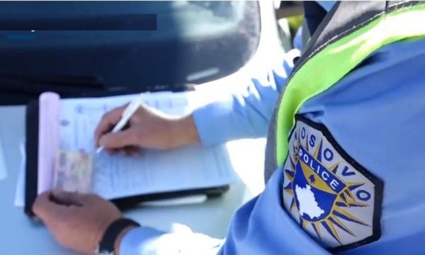 gjobiten-dy-shofere-ne-kamenice,-tejkaluan-shpejtesine-e-lejuar