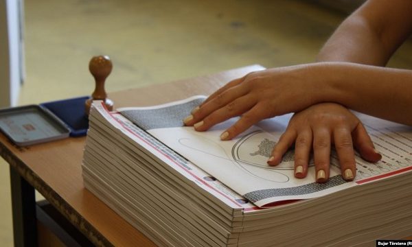 kqz:-rreth-1100-kerkesa-per-nderrimin-e-qendres-se-votimit-ne-me-pak-se-24-ore