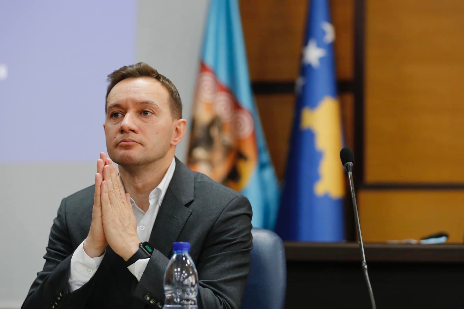 nenkryetari-i-prishtines:-qeveria-s’po-e-perkrah-“unazen-e-qytetit”-per-qellime-politike