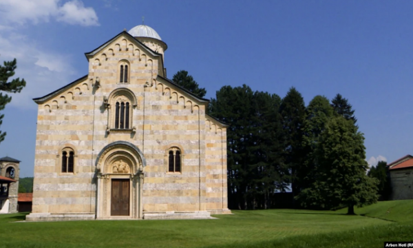 kollcaku:-manastiri-i-decanit-po-i-zgjeron-pronat