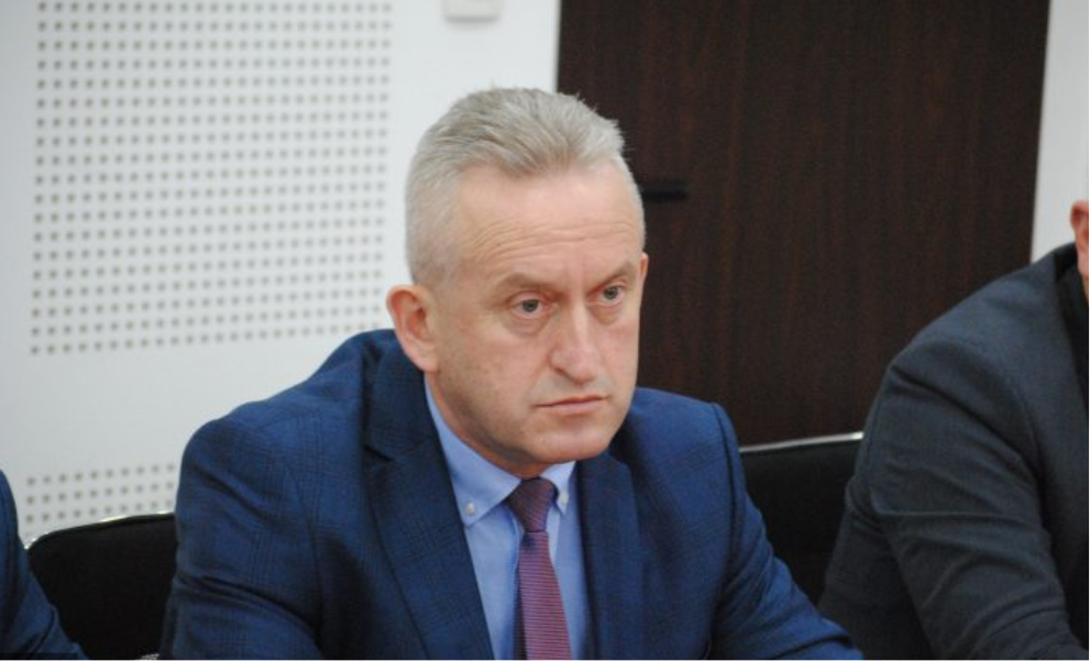 qalaj:-vv-se-i-ka-rene-mbeshtetja,-presim-zgjedhje-ne-muajt-e-pare-te-2024